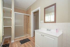 Bathtub