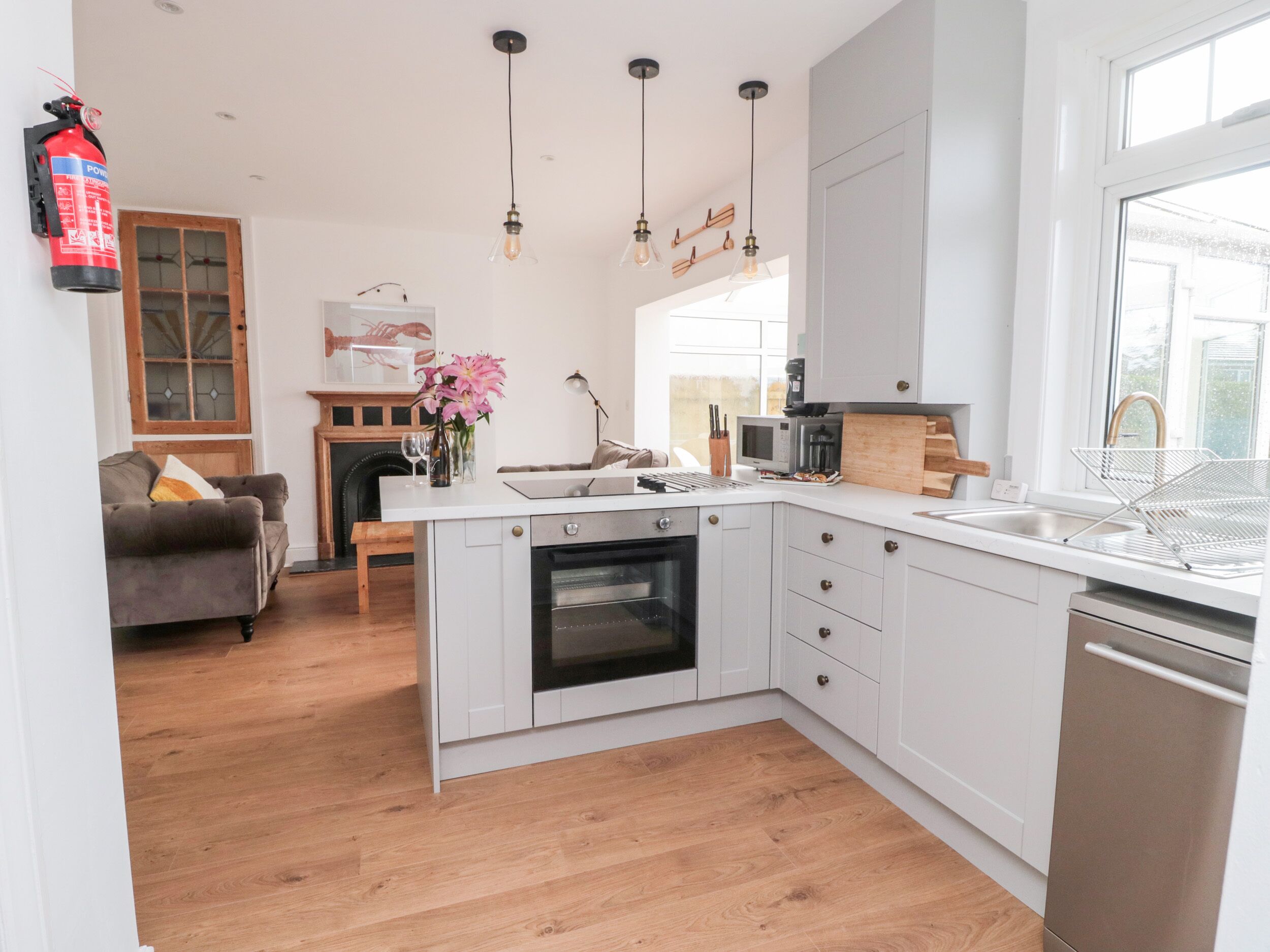 Fridge, dishwasher, electric kettle, toaster