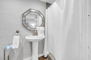 Shower, towels