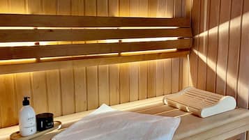 Sauna seca, sauna a vapor
