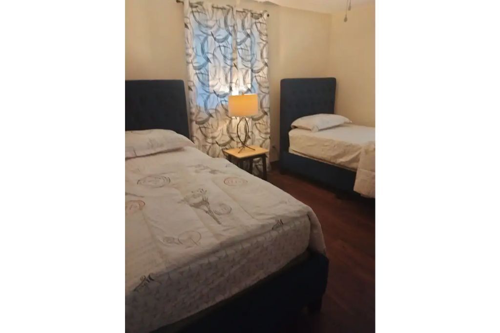 4 bedroom 2 bathroom house with heated pool