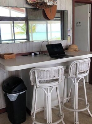 Interior - Private Casa on Bonefish Beach - also a Motorboat and Sailboat for rent (Marsh Harbour)