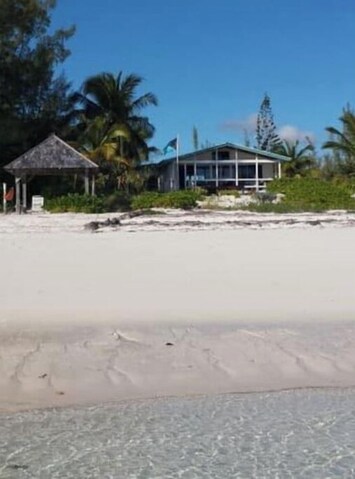 Private sand beach on the shallow sound. Perfect for bone fishing, kayaking.