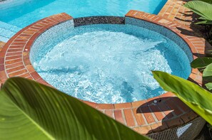 Outdoor pool - Residencial Santa Lucia (São Sebastião)