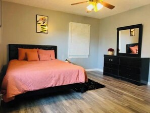 3 bedrooms, iron/ironing board, free WiFi, bed sheets