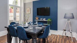 Cottage | Dining - Orchard Lodge (Lytham St. Anne's)