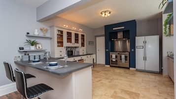 Fridge, dishwasher, electric kettle, toaster