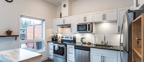 Niska's Den | Private kitchen