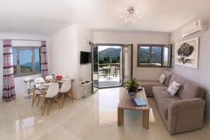 Smart TV, foosball, table tennis, stereo