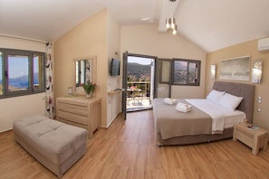 2 bedrooms, in-room safe, travel cot, free WiFi