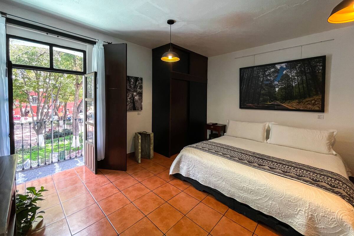 Habitación estándar | Tabla de planchar con plancha, wifi gratis, decoración individual