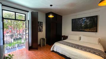 Habitación estándar | Decoración personalizada y muebles diferentes