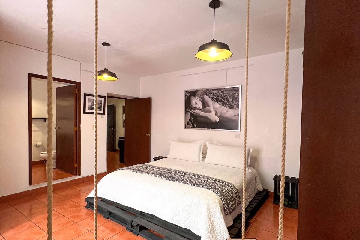 Habitación estándar | Tabla de planchar con plancha, wifi gratis, decoración individual