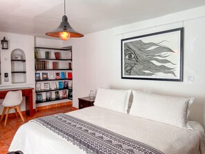Habitación estándar | Decoración personalizada y muebles diferentes 