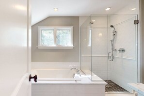 Hair dryer, towels - Kiawah Exclusives | 1111 Duneside Oceanfront (Kiawah Island)
