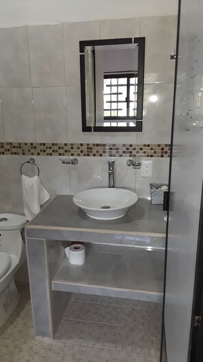 Baignoire Ă jets, bidet