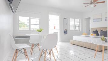 Elite Studio Suite (Unit 7) | Blackout drapes, free WiFi