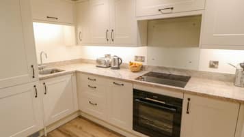 Fridge, dishwasher, electric kettle, toaster