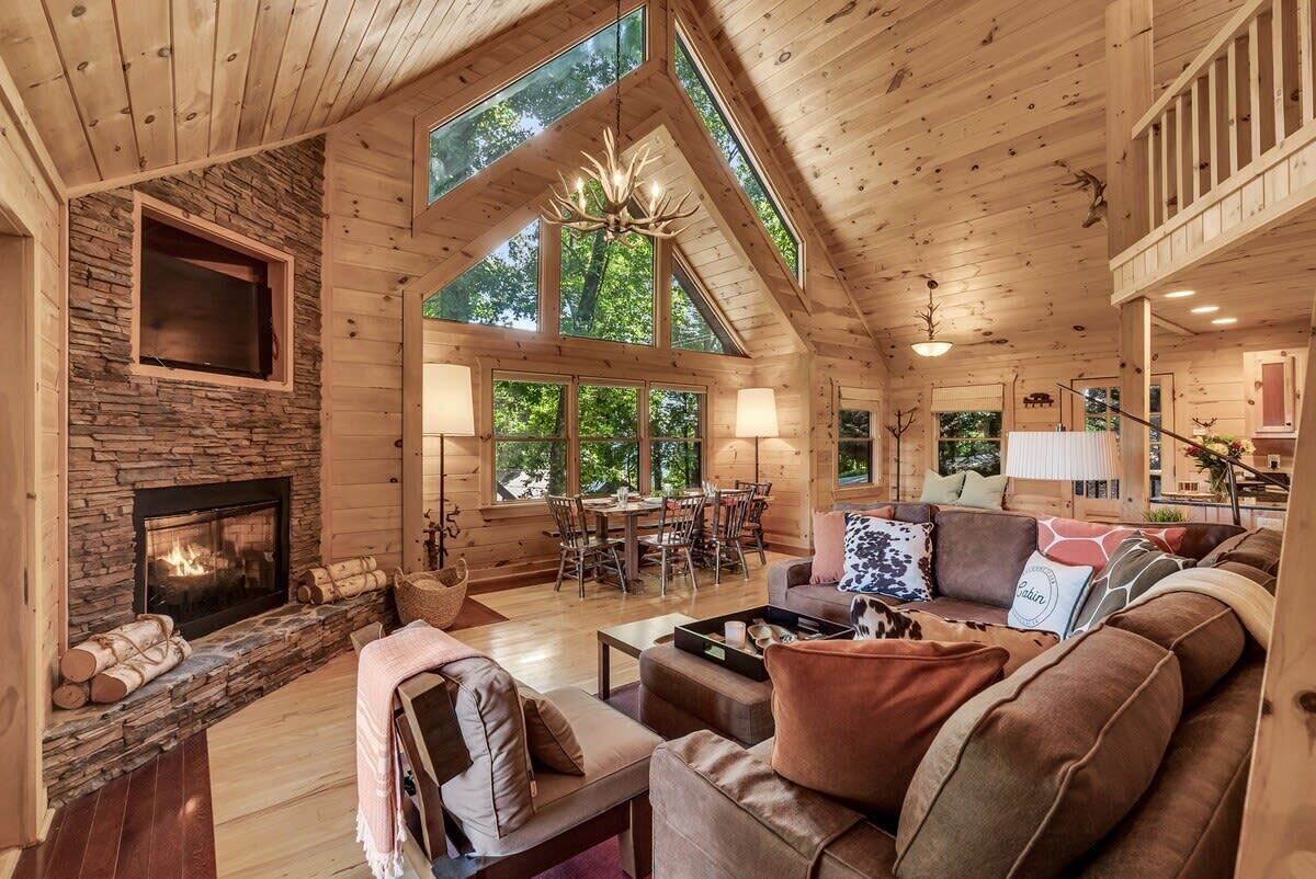 Smart TV, fireplace, offices