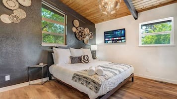5 slaapkamers, een strijkplank/strijkijzer, reisbedje, wifi