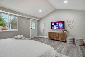 1 bedroom, iron/ironing board, travel crib, WiFi