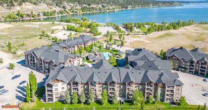 Hudson Pointe | Top Floor | Pool | Hot Tub | Gym