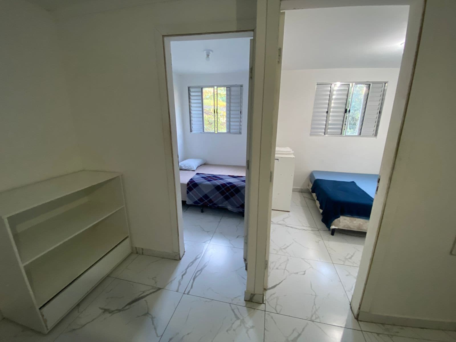 Ameublement personnalisé, Wi-Fi gratuit, draps fournis