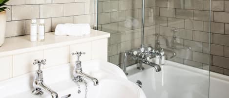 Bathroom | Free toiletries, hair dryer