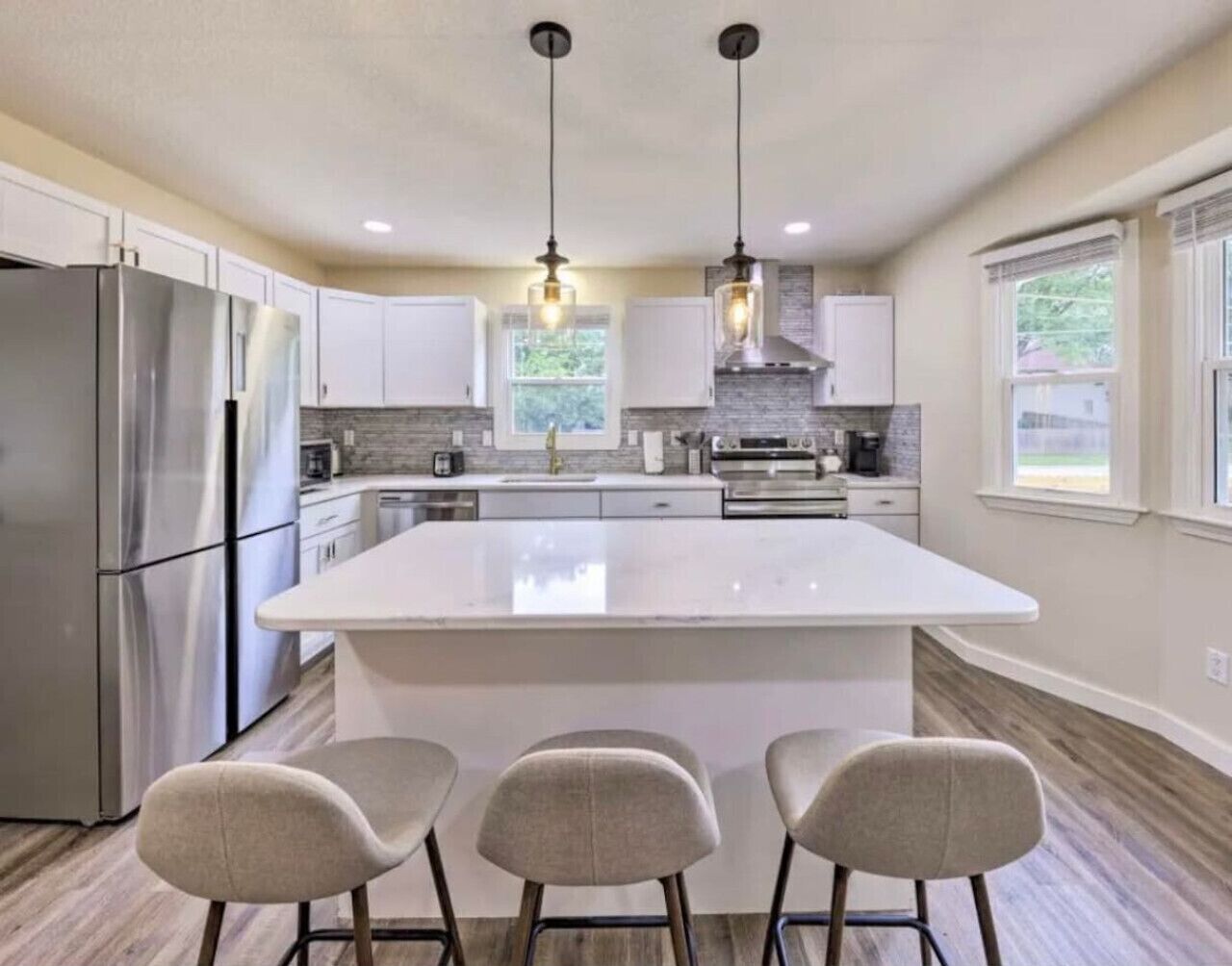 Refrigerador, microondas, horno, placa de cocina