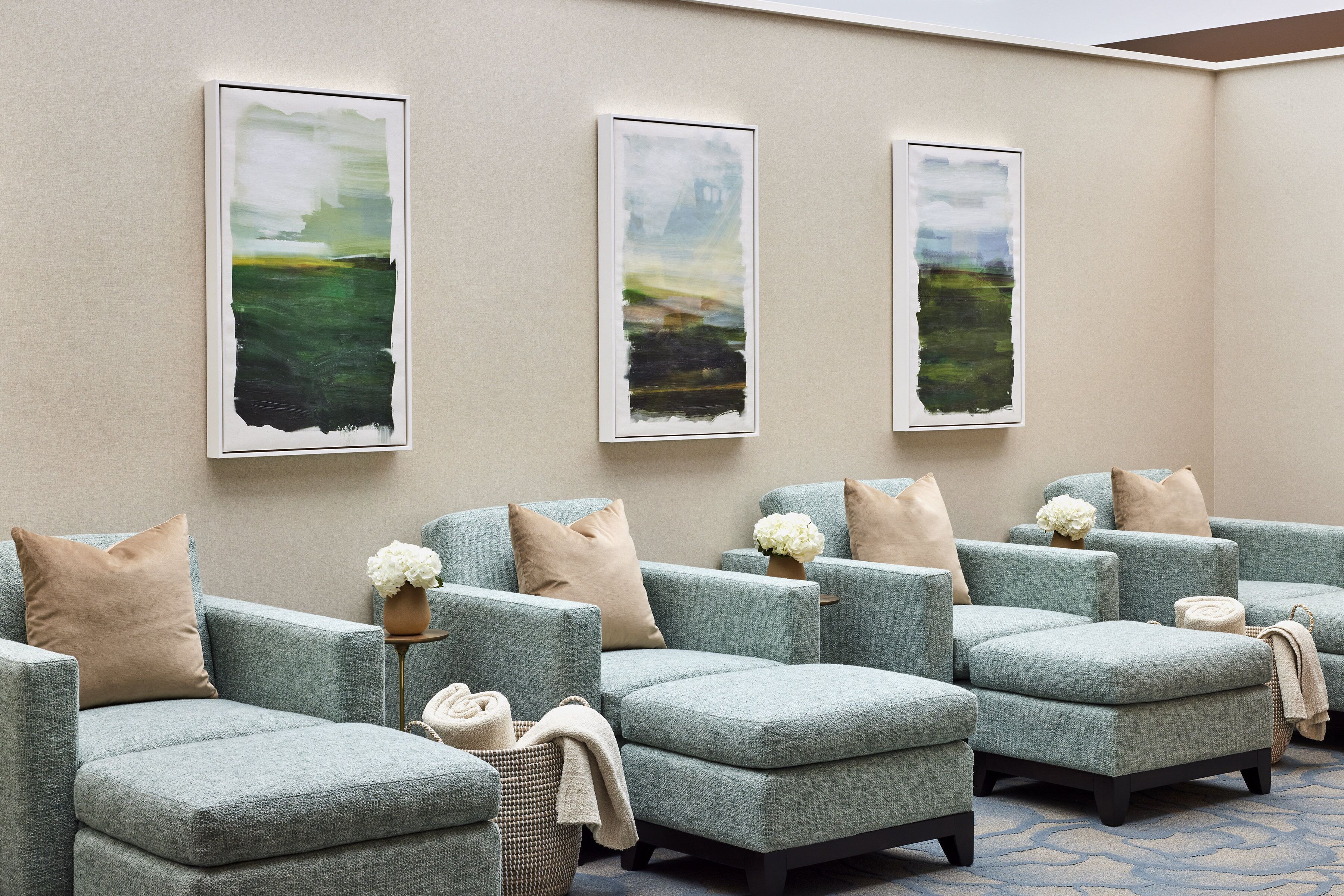 Couples treatment room(s), sauna, hot tub, steam room, body treatments