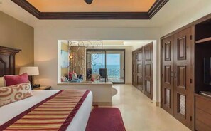 Room - 1 of a kind! Luxury Beachfront Grand Solmar Resort (Cabo San Lucas)