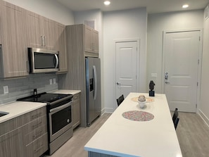 Private kitchen - Peaceful home close to downtown Frisco (Plano)