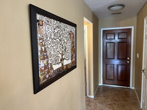 Interior - Casa Klimt. Cozy home in a quiet neighborhood. (Albuquerque)