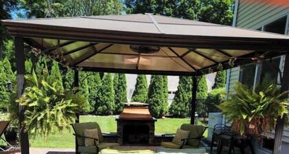Comfortable, spacious, basement, 1bdrm apartment, sleeps 4
