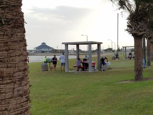 Coastal Cottage Barndominium Deluxe Studio