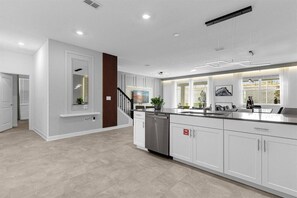 Interior - 9 Bedroom/ 5 Bathroom Champions Gate (9168 SH) (Davenport)