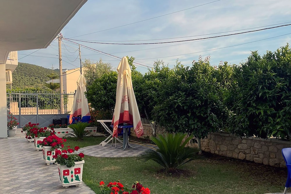 Green Garden Villa