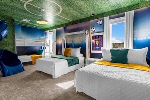 9 bedrooms, travel cot, WiFi, bed sheets