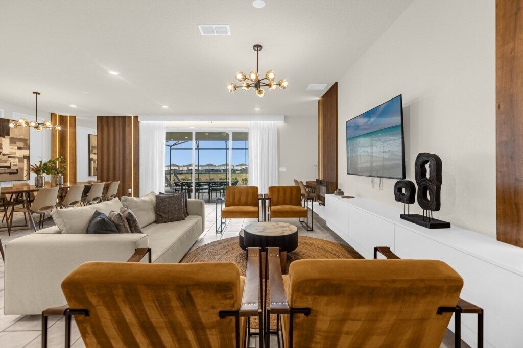 10 Bd/ 8 Ba/ Windsor Island (1994 Sd) - Four Corners, FL