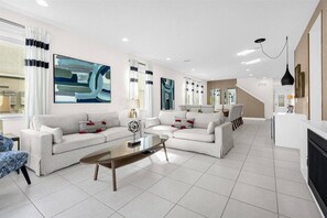 Flat-screen TV - 10 Bedrooms/ 10 Bathrooms/ Encore (7709 FD) (Kissimmee)