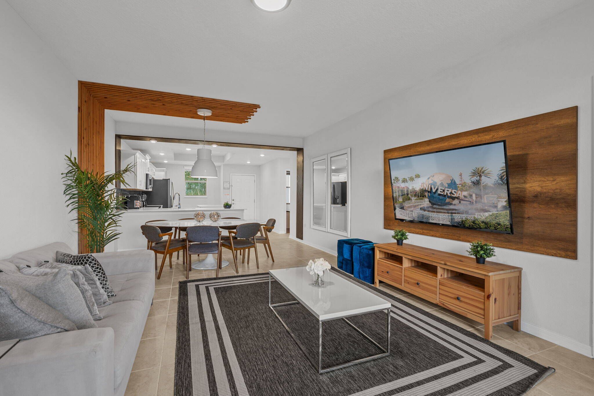 Télévision à écran plat