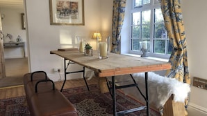 Cottage, nhiều giường | Bếp riêng | Tủ lạnh, lò vi sóng, lò nướng, bếp nấu 