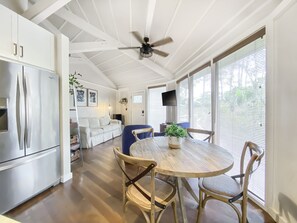Interior - Escape to 2033 Deer Island Treehouse Walkable to Harbour Town (Hilton Head Island)