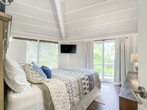 3 habitaciones, tabla de planchar con plancha, wifi y ropa de cama 