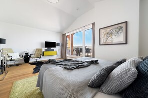 3 bedrooms, iron/ironing board, free WiFi - "Ocean Sky" sea view vacation apartment on the Baltic Sea - 3 minutes' walk to the beach (Olpenitz)