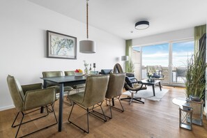 Dining - "Ocean Beach" Baltic Sea vacation with a 3-minute walk to the beach, fireplace and sea view (Olpenitz)