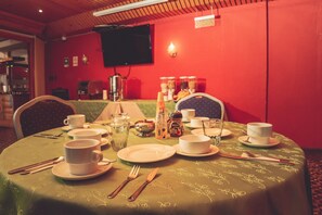 Café da manhã continental grátis todos os dias