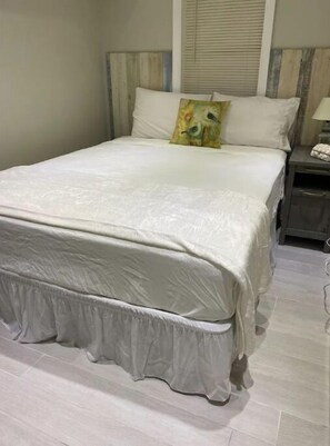 2 bedrooms, desk, iron/ironing board, free WiFi