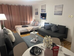 Apartment, Mehrere Betten | Wohnbereich