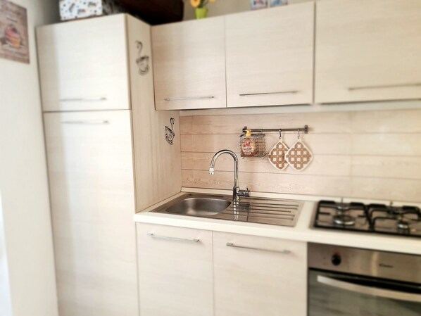 Private kitchen - Sweethome Badalucco 15 min da Sanremo (Badalucco)